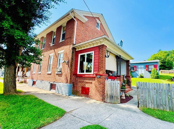 908 MAIN STREET, SAXTON, PA 16678