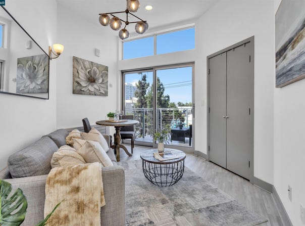 410 Webster St, Oakland, CA 94607