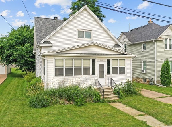 1807 OREGON Street, OSHKOSH, WI 54902-6964