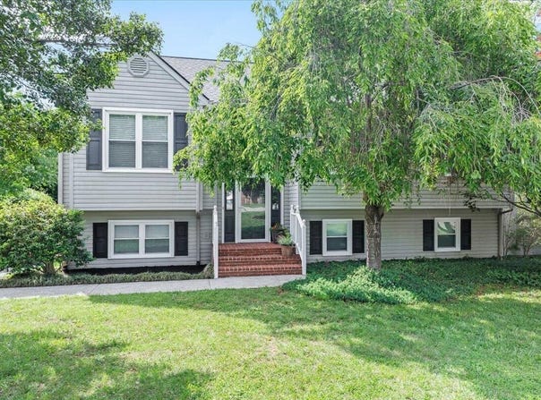 2105 Plum St, Salem, VA 24153