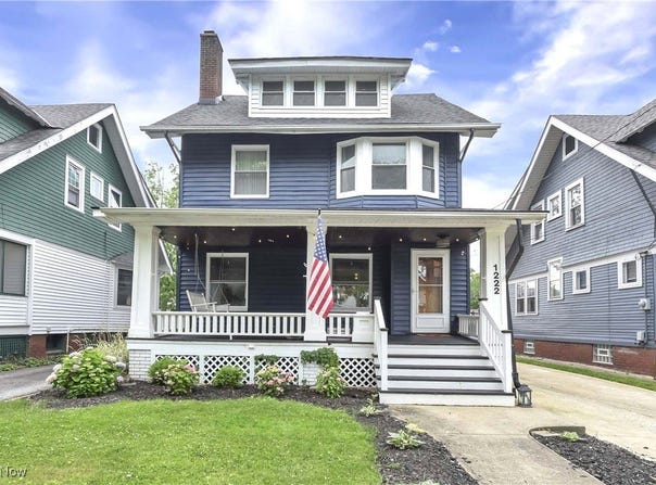 1222 Bonnieview Avenue, Lakewood, OH 44107
