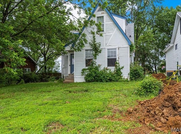 2237 Kratky Road, St Louis, MO 63114