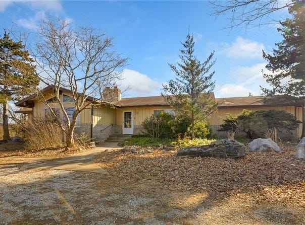 12158  E 62  HWY, Harrison, AR 72601