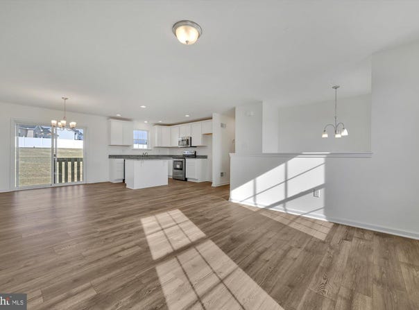 1 LITTLE WAY, HANOVER, PA 17331