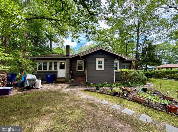 12 MILLER, BROWNS MILLS, NJ 08015