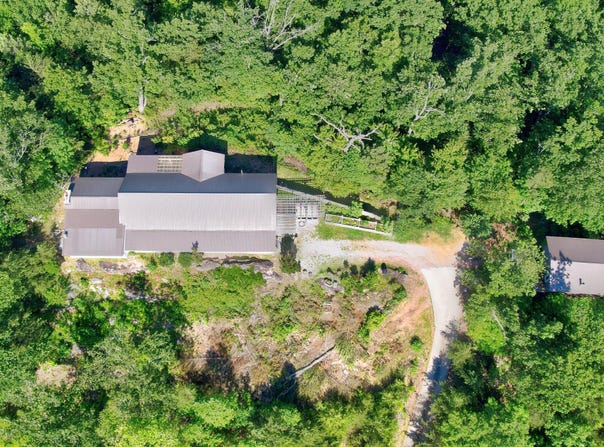 7174 White Oak Valley Road, McDonald, TN 37353