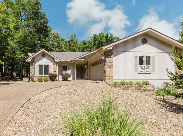 5 Playa Place, Hot Springs Village, AR 71909