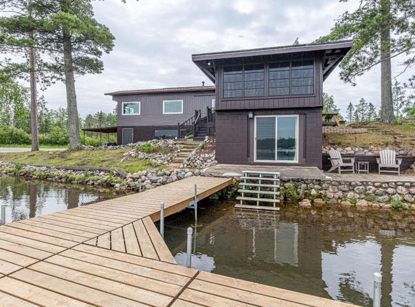 8946 MID LAKE RD, Woodruff, WI 54568