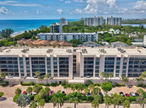 2667 N Ocean Boulevard, Boca Raton, FL 33431