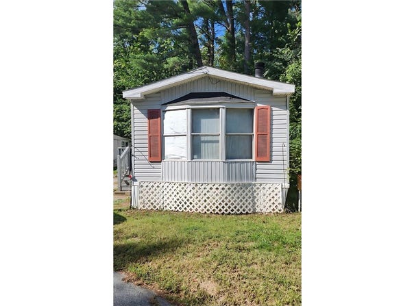 38 River, Pepperell, MA 01463