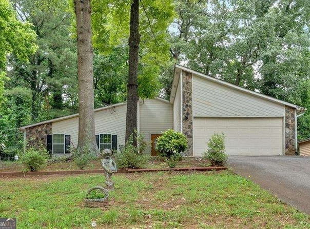 3902 Cedarwoods, Lawrenceville, GA 30044