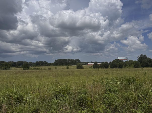 N. Frontage Rd, Columbus, MS 39701
