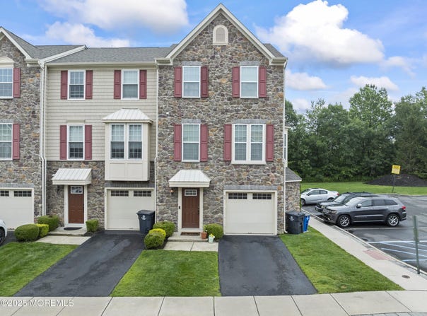 38 Phillip E Frank Way, Cliffwood, NJ 07721