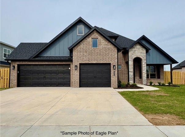1506 Lookout  LN, Cave Springs, AR 72718