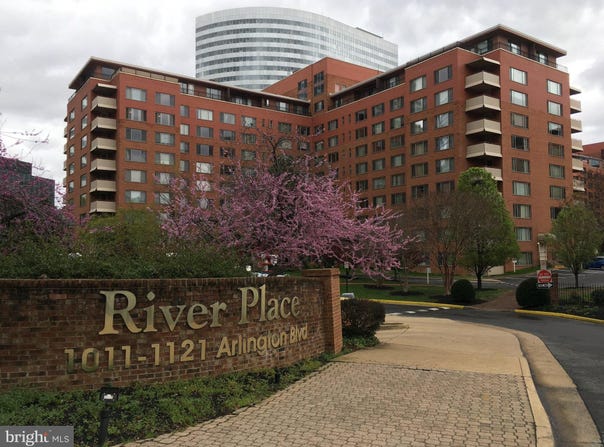 1121 ARLINGTON Boulevard, ARLINGTON, VA 22209