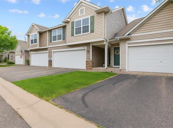 7627 Red Fox Trail, Greenfield, MN 55373