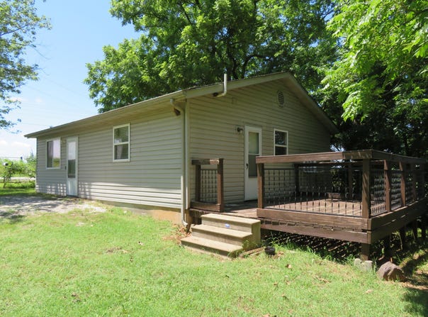 21515 S 215 Highway, Dadeville, MO 65635