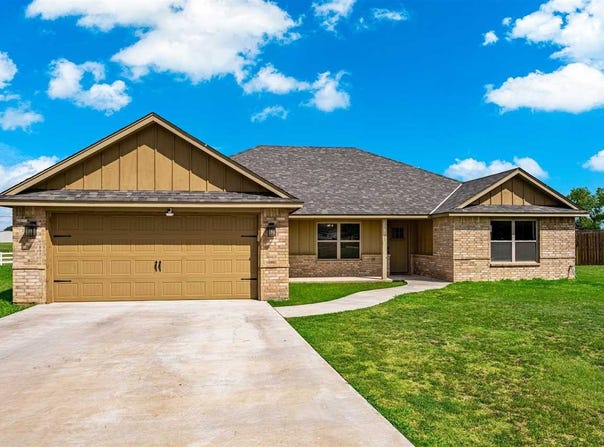 5891 NE Cornwallis Drive, Elgin, OK 73538