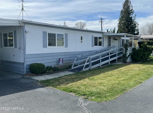 55 W Washington Ave, Yakima, WA 98903