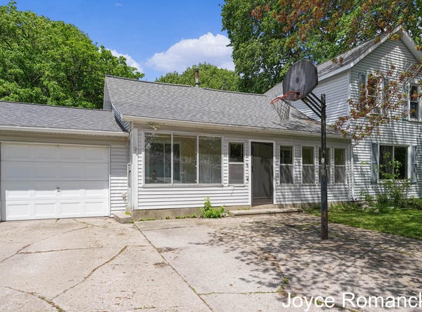214 Church Street, Remus, MI 49340