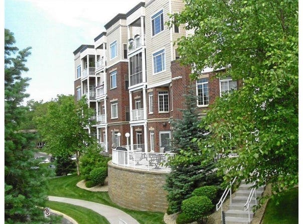 8200 W 33rd Street, Saint Louis Park, MN 55426
