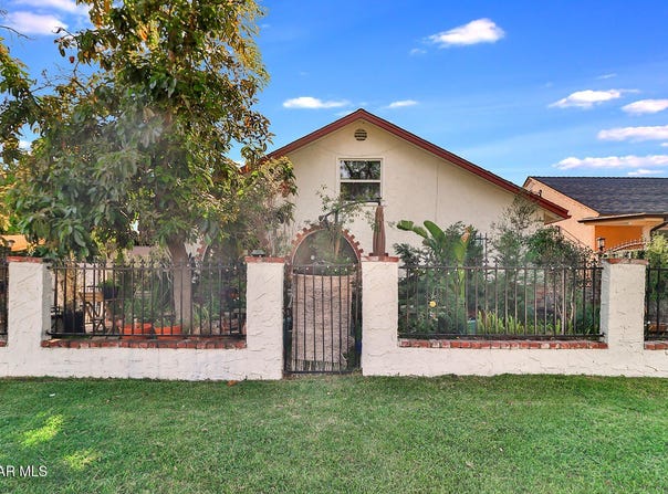 6621 Ben Avenue, North Hollywood, CA 91606