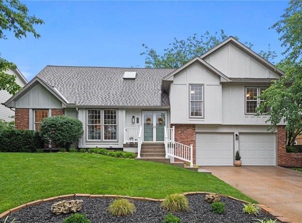 11391 King Street, Overland Park, KS 66210