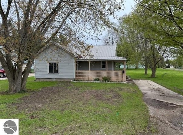 219 S Bankson, St Louis, MI 48880