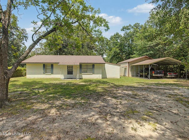 12 1st Street, Perkinston, MS 39573