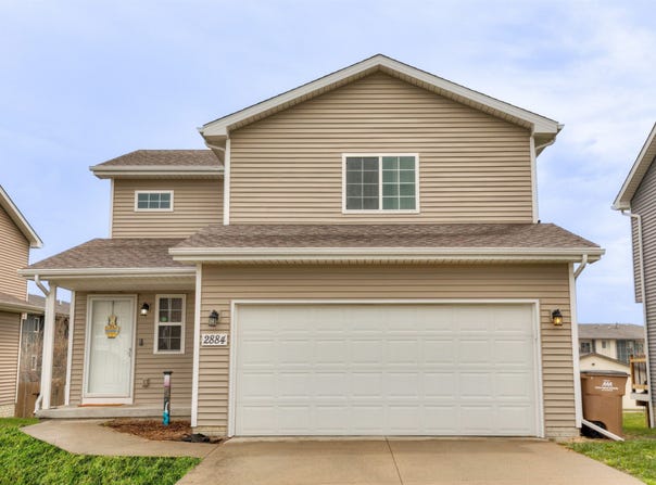 2884 Park Place, Norwalk, IA 50211
