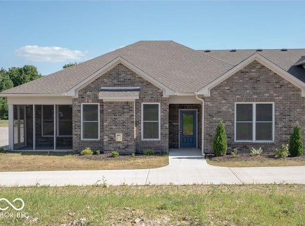 1148 Easy Street, Greenwood, IN 46142