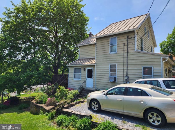 502 VALLEY STREET, MARYSVILLE, PA 17053