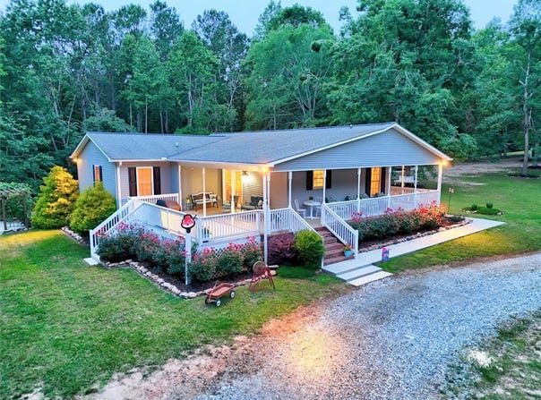 833 Duncan Creek Church Road, Laurens, SC 29360