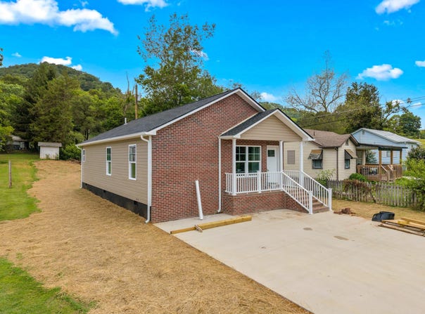 605 Brummit Street, Rogersville, TN 37857