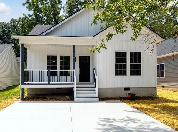 1526 2ND ST, WAYNESBORO, VA 22980