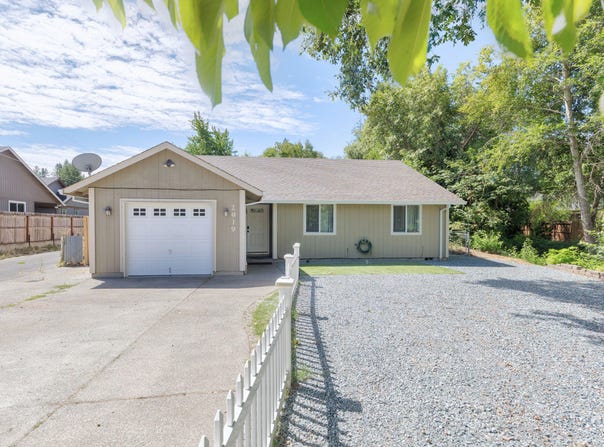 2919 SW Elmer Nelson Lane, Grants Pass, OR 97527