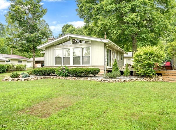 6009 Bole Drive, Andover, OH 44003