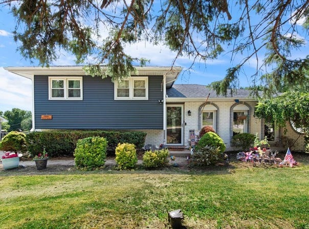 0n352 Sunset Avenue, West Chicago, IL 60185