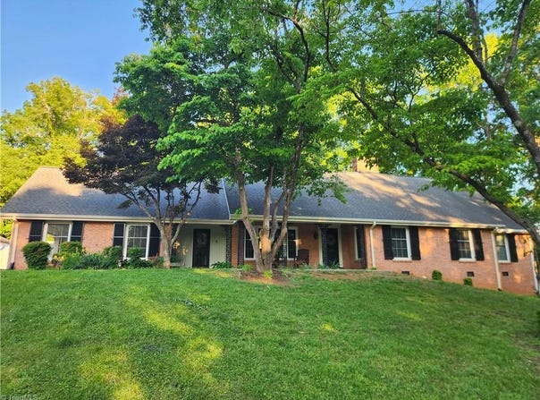 101 S 8th Avenue, Mayodan, NC 27027