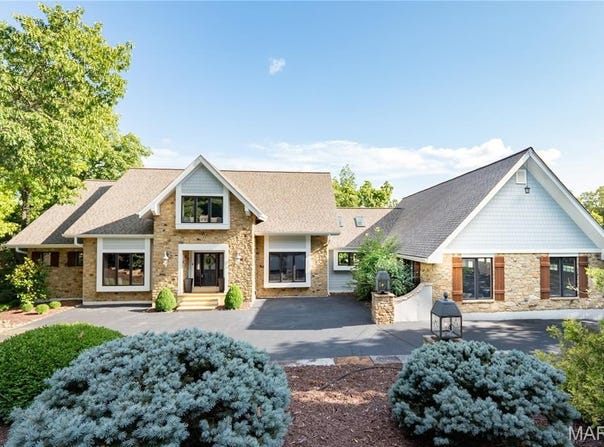2209 Ridgley Woods Drive, Chesterfield, MO 63005