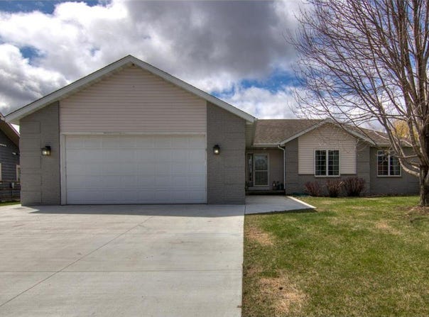 611 Circle Drive, Wabasha, MN 55981