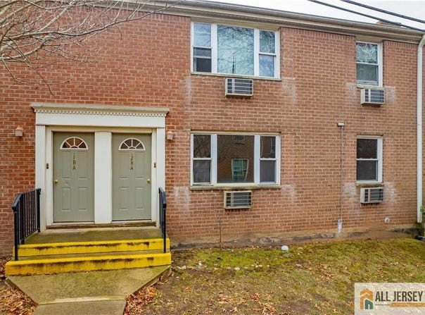 15 York Drive, Edison, NJ 08817