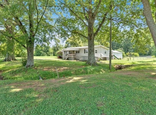 2444 Hall Station Road NW, Adairsville, GA 30103