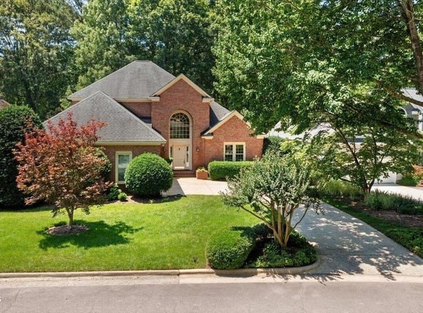 200 Greensview Drive, Cary, NC 27518