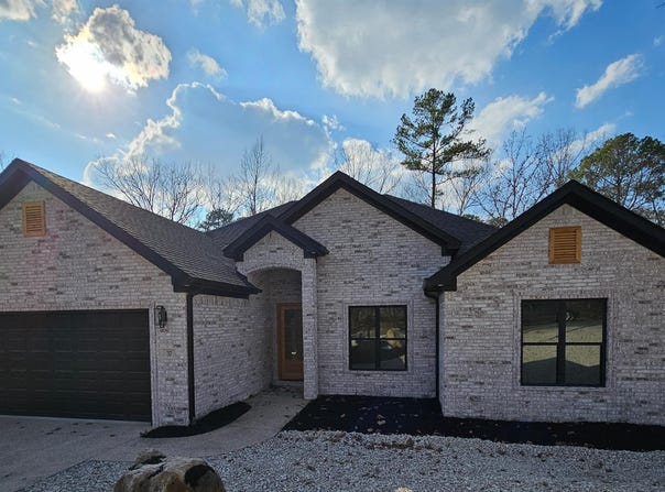 37 Pacifica Circle, Hot Springs Village, AR 71909