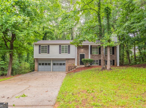 740 Stoneside, Stone Mountain, GA 30083