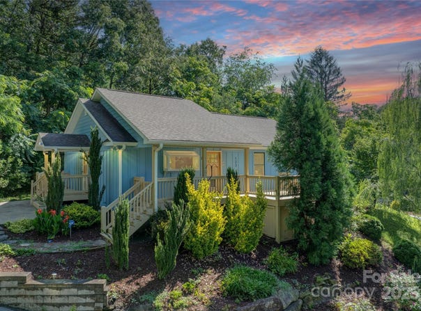 123 Thurland Avenue, Asheville, NC 28803