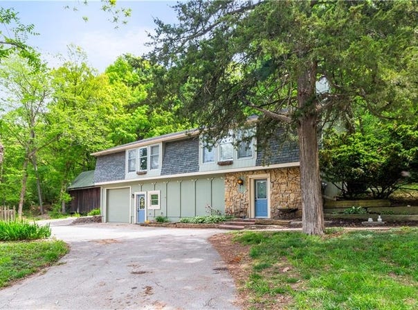 2815 N Lentz Road, Independence, MO 64058