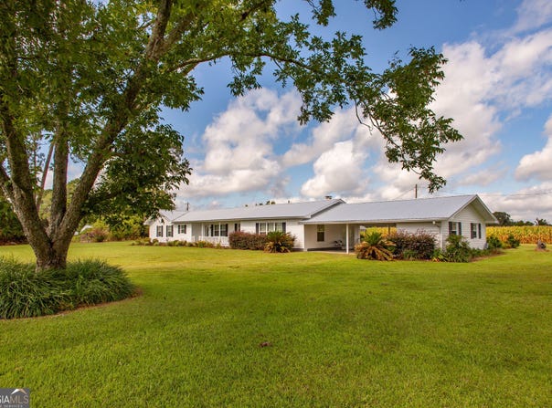 596 Teakwood, Alma, GA 31510