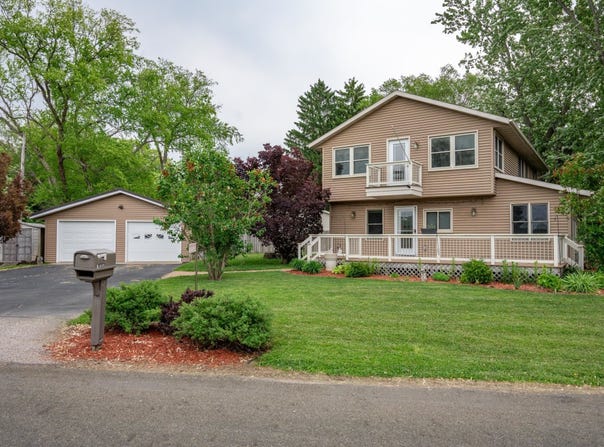 W10898 Tipperary Road, Poynette, WI 53955